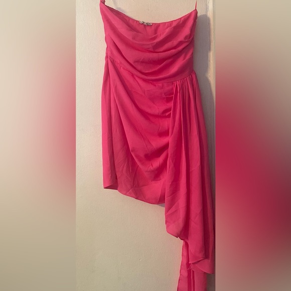 Fashion Nova , MEDIUM size 6 - Picture 2 of 3